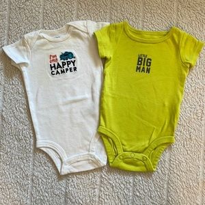 Bundle of 2 Carter’s Baby Boy Onesies Sz 3 months